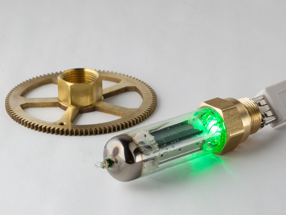 Steampunk USB drive glass vacuum tube 16GB flash drive antique brass clockwork parts gears green LED computer gadget