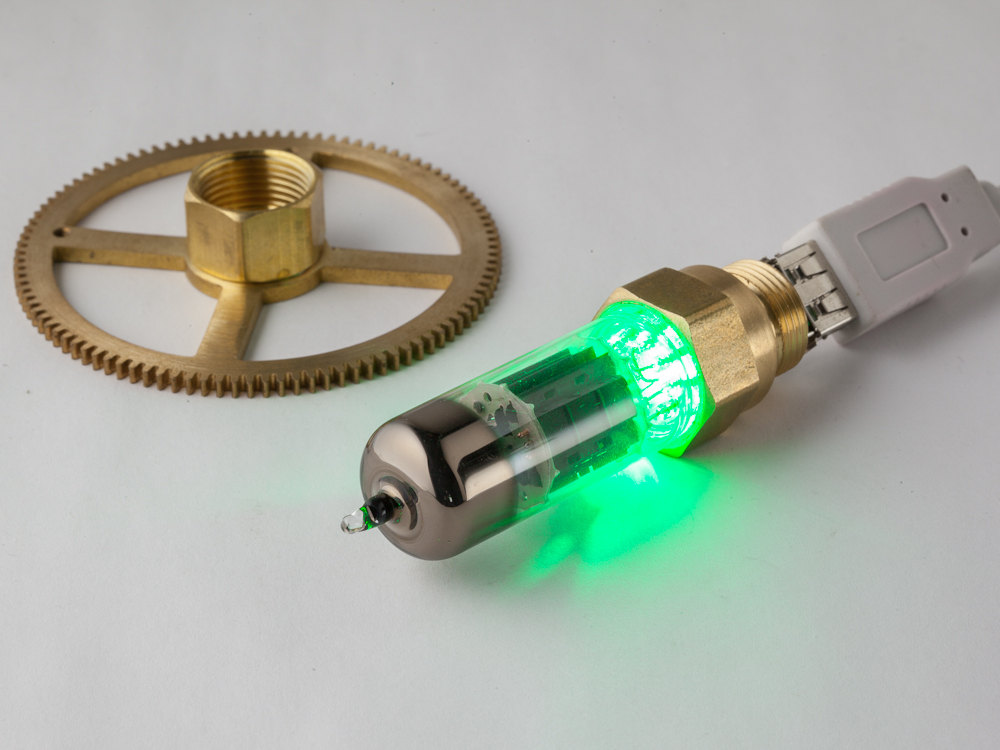Steampunk USB drive glass vacuum tube 32GB flash drive antique brass clockwork parts gears green LED computer gadget