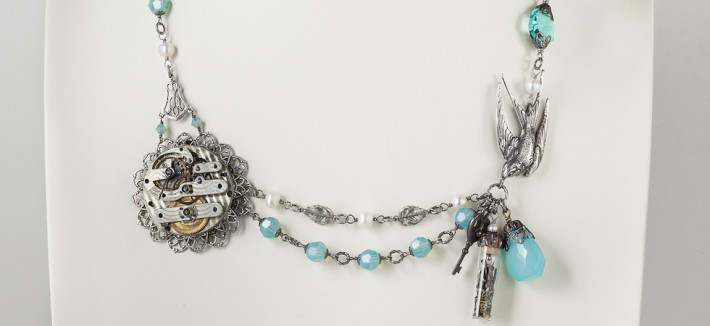 Steampunk Necklace bird bottle and blue crystal (1)
